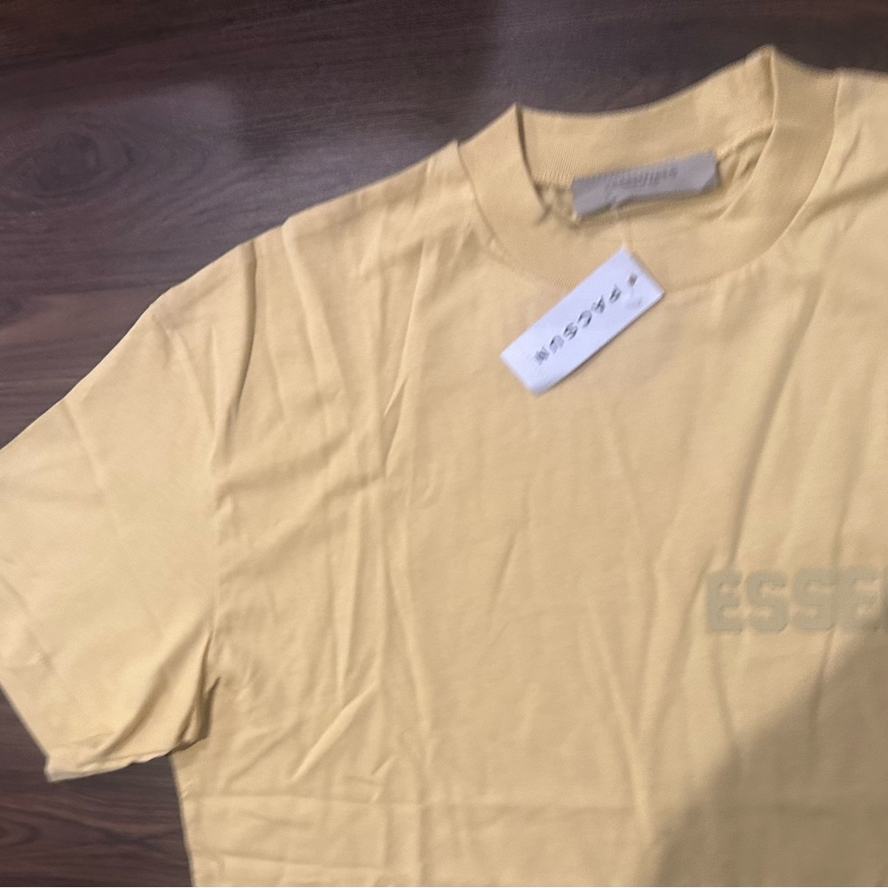 Fear of God FOG Essentials T Shirt - Picture 6 of 7